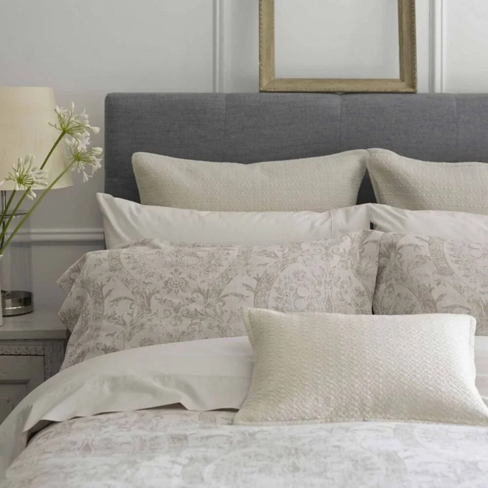 3 Pc Set Christy of England Salisbury Jacquard Queen Duvet Cover